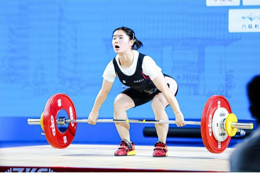 关于重庆队突破弱势状态,开始逐渐崭露头角的信息 关于重庆队突破弱势状态,开始逐渐崭露头角的信息