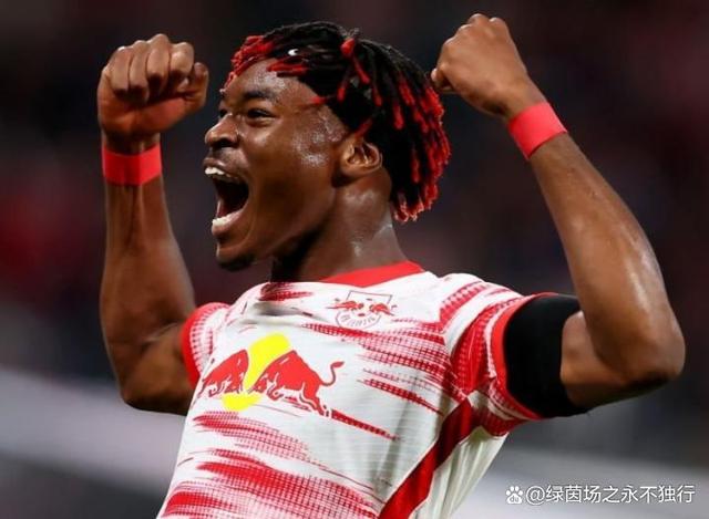 包含东亚劲旅在绿茵场上展现实力的词条