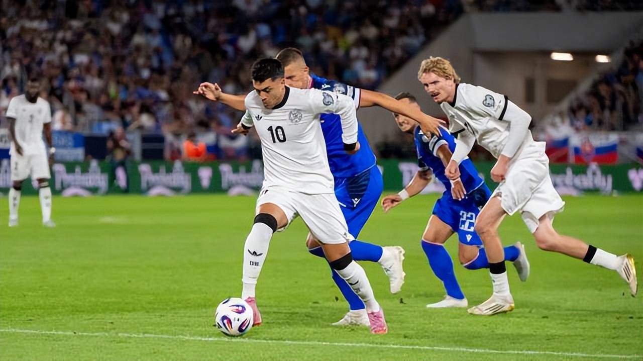 关于西班牙队惨败德国，遭遇三连败的信息