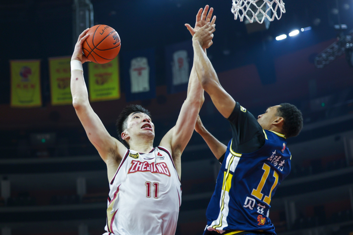 浙江男篮破冰获胜，迎来胜利曙光