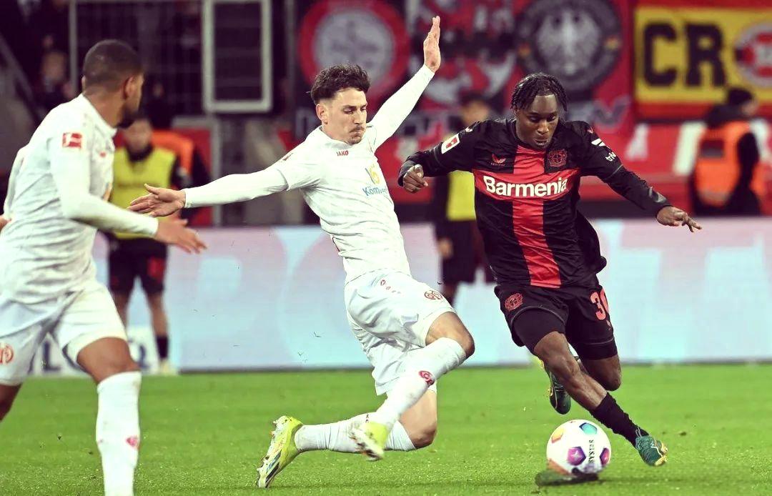 强弱实力对比,胜负悬念展开 强弱实力对比,胜负悬念展开