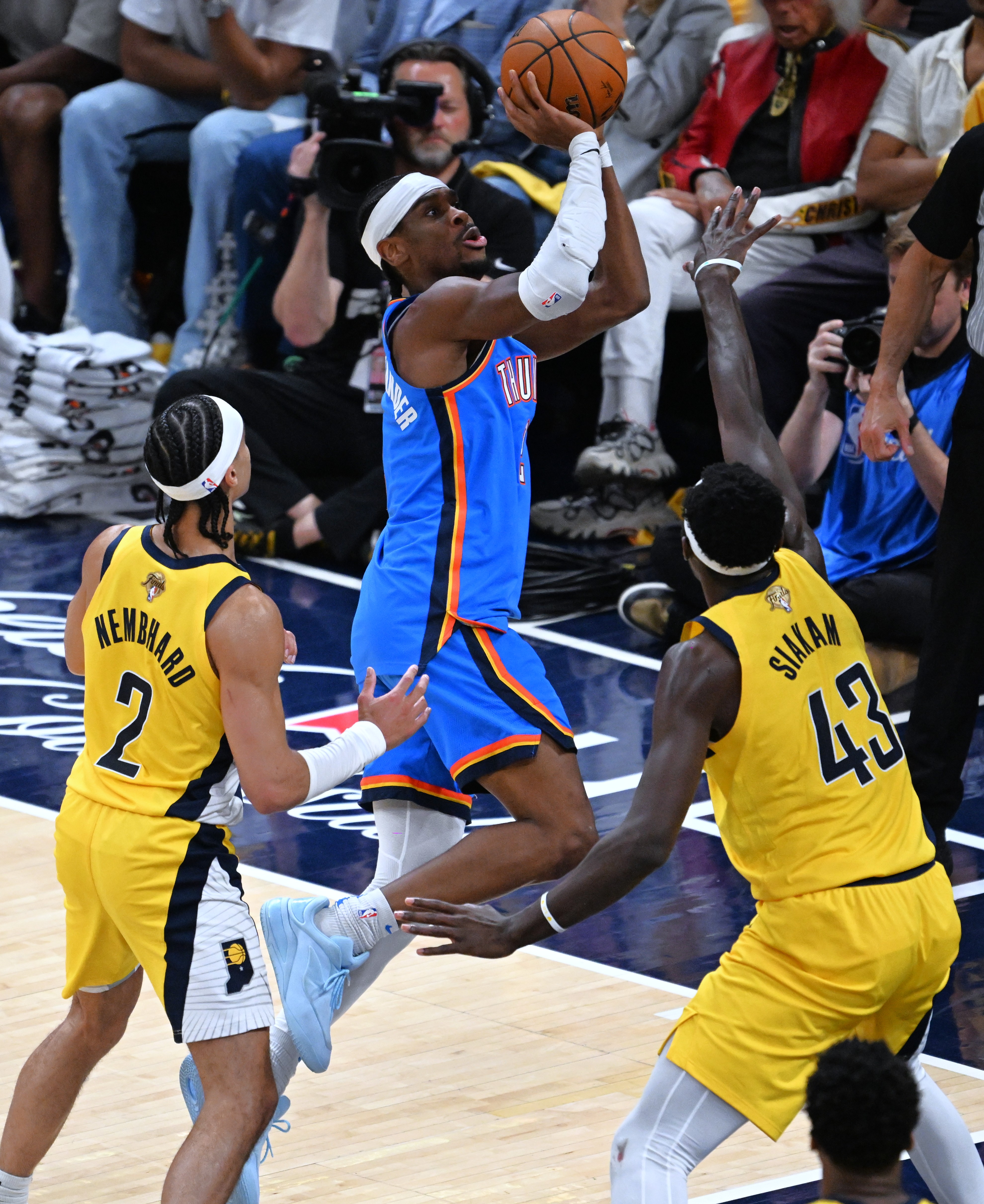 爱游戏官网入口-步行者横扫76人，一步晋级东部决赛的简单介绍