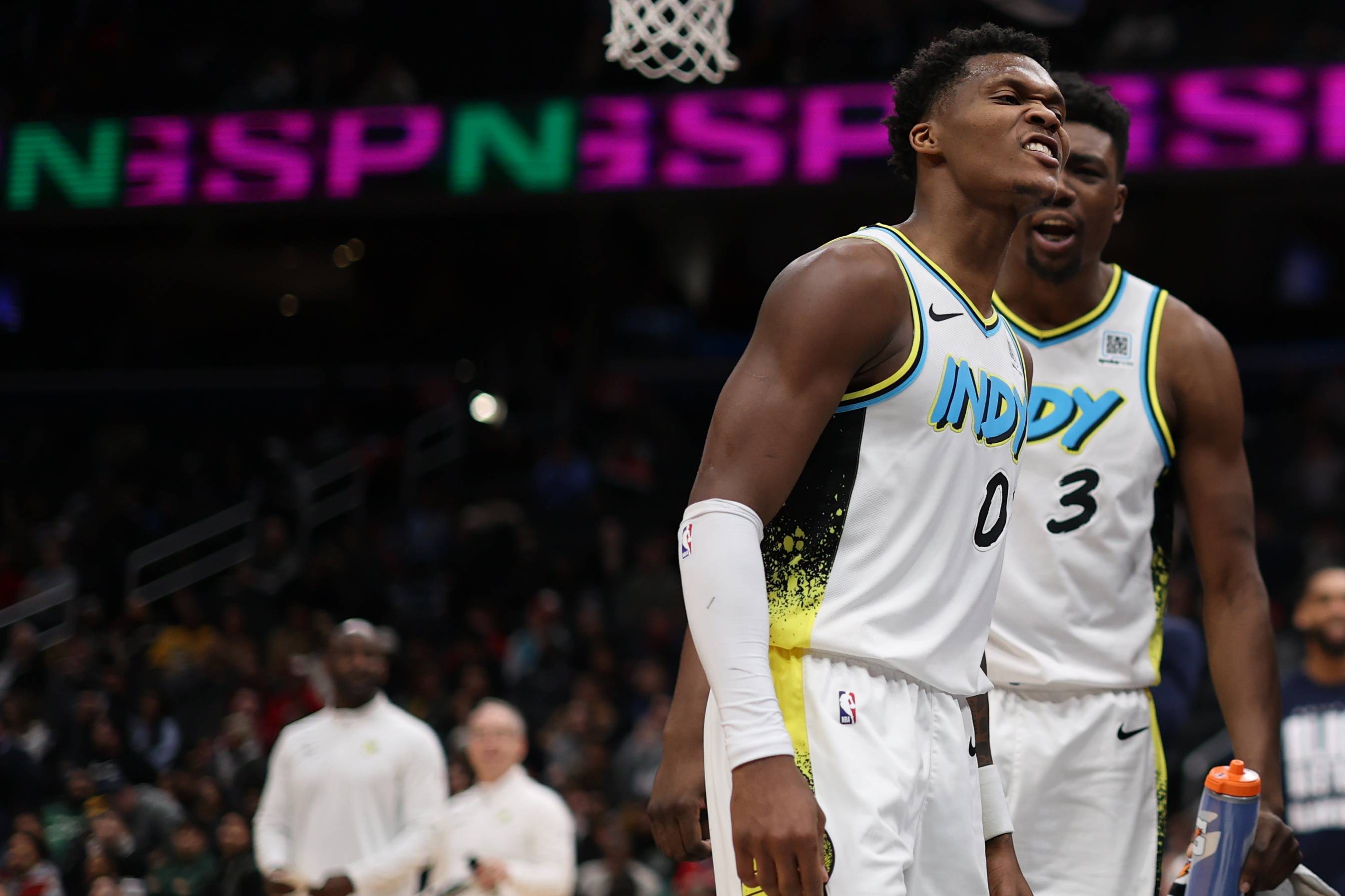 步行者横扫76人,一步晋级东部决赛的简单介绍 步行者横扫76人,一步晋级东部决赛的简单介绍