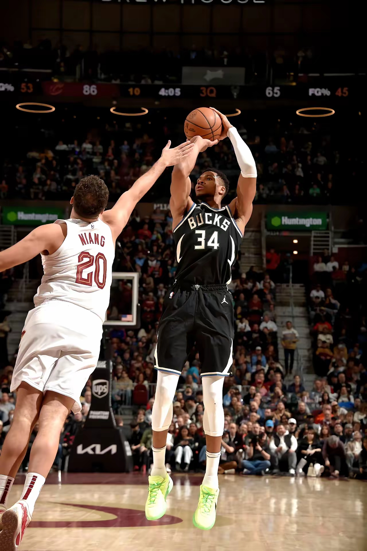 爱游戏中国官网-雄鹿球员字母哥：继续展露统治力的简单介绍