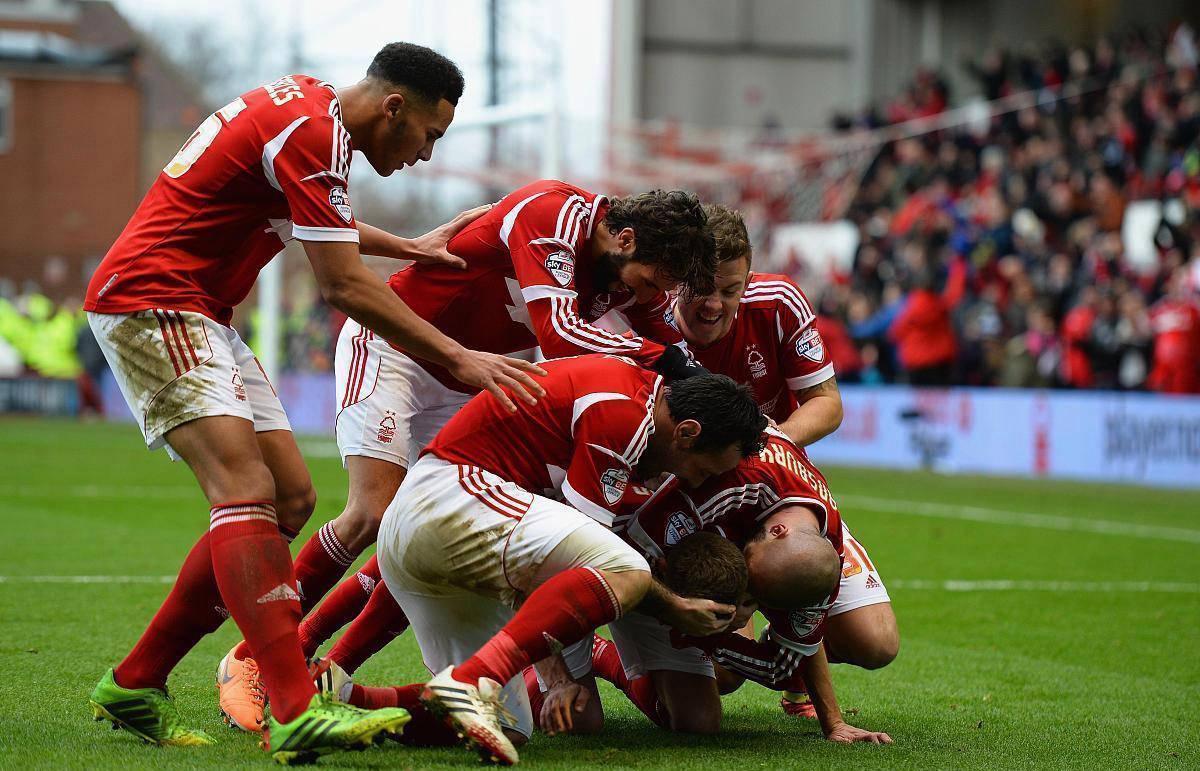 爱游戏app下载-阿森纳主场不敌曼城，遭遇失利