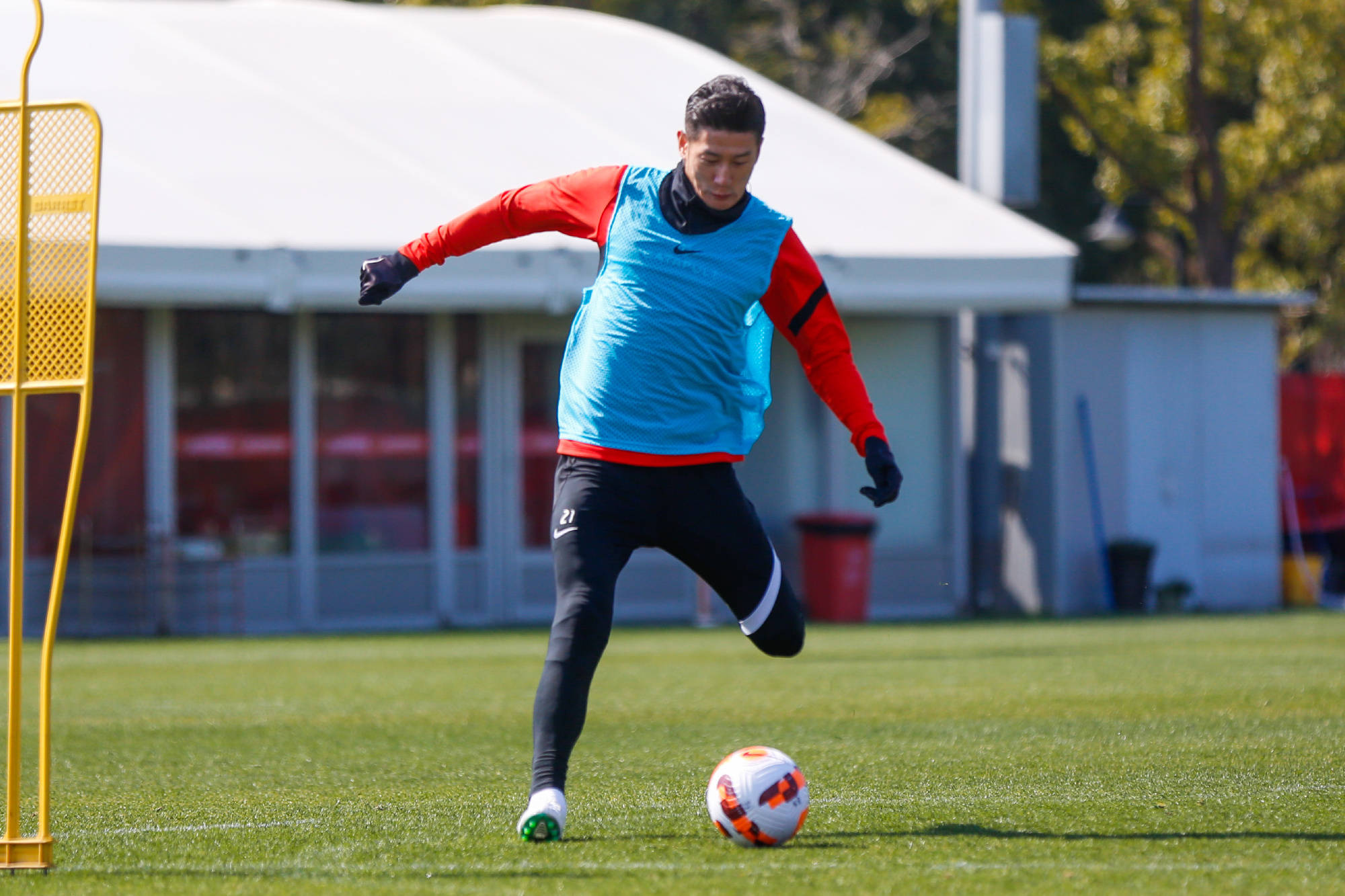 爱游戏官方入口-包含杜伊斯堡队客场失利后聚精会神备战下轮比赛的词条